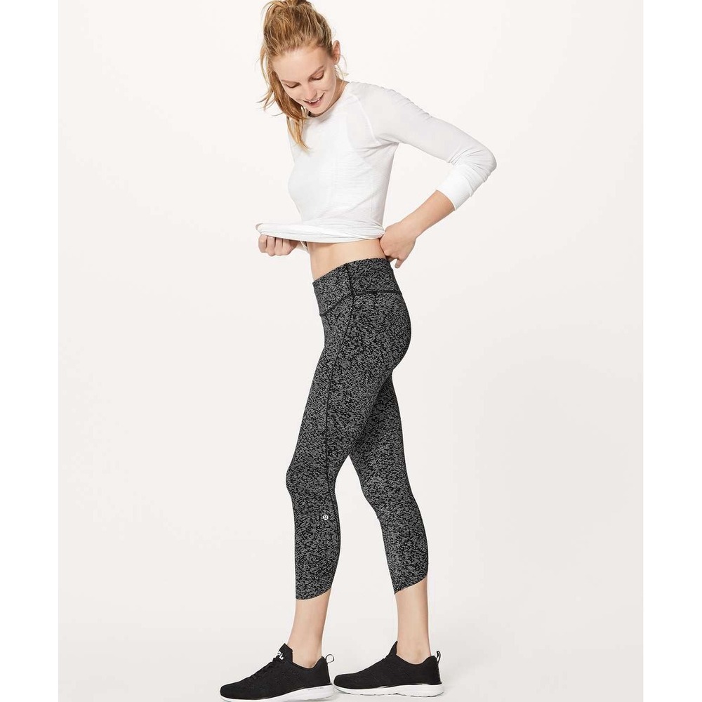 Lululemon W5AOGS Quick Pace 7/8 Tight (25") Soundwave White Black Size 6